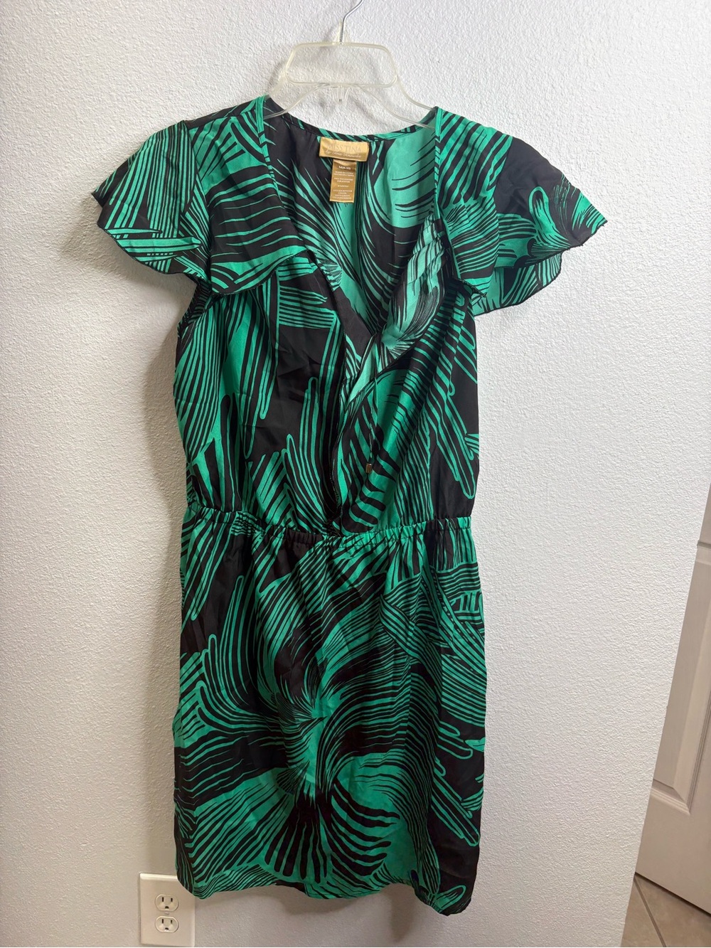 Miss Tina Medium V-Neck Cap Sleeve Dress